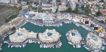 Puerto Marina Shopping