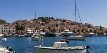 Nauticki Centar Hvar