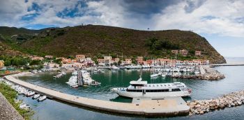 Marina di Capraia Isola