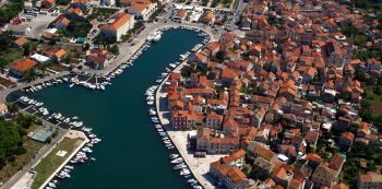 Nauticka Luka Stari Grad