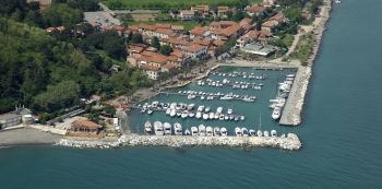 Porticciolo di Bocca di Magra