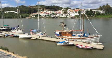 Porto Deportivo de Combarro Marina