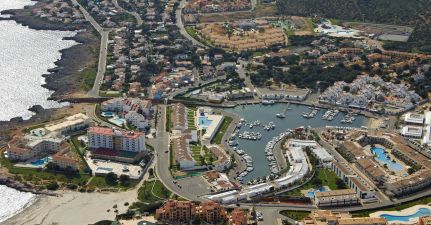 Puerto Cala'n Bosch Marina