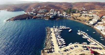 Loutra Marina Marina