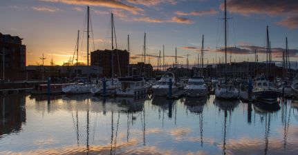 Hull Marina