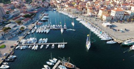 La Maddalena (Cala Gavetta) Marina