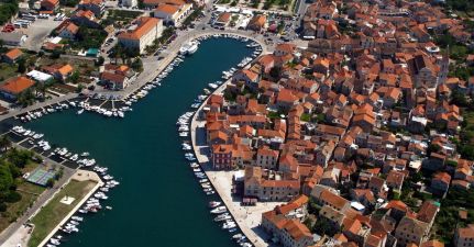 Nauticka Luka Stari Grad Marina