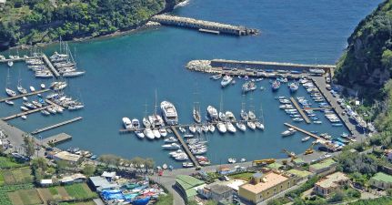 Yachting Santa Margherita di Procida Marina