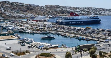 Tourlos Marina (Mykonos) Marina