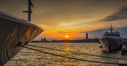 Venice Yacht Pier Banchina Adriatica Marina