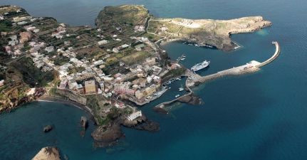 Ormeggi Marina di Ventotene Marina
