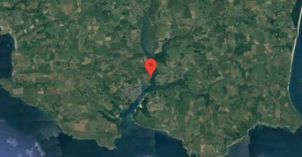 Salcombe Visitors pontoon Anchorage