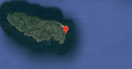 Plage des Sables Rouges Anchorage