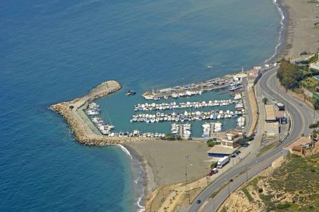 Puerto Deportivo El Candado Marina