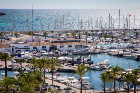 Club Náutico El Arenal Marina