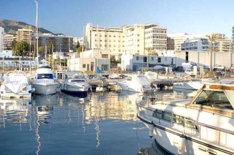 Puerto de  La Bajadilla Marina