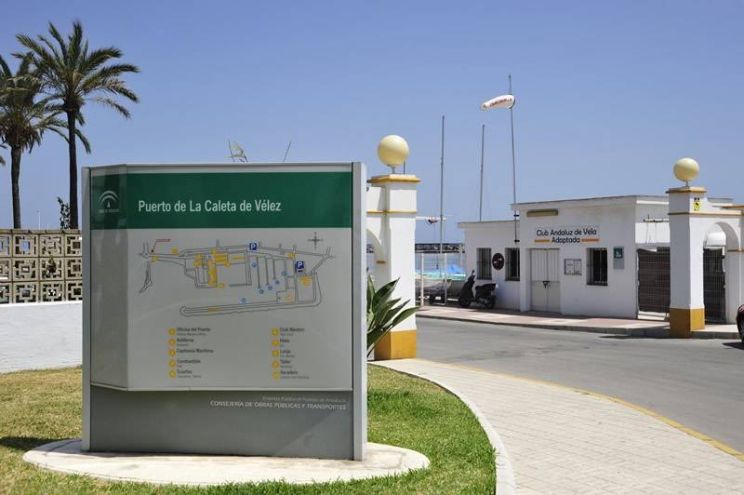 Puerto Deportivo de Caleta de Velez Marina