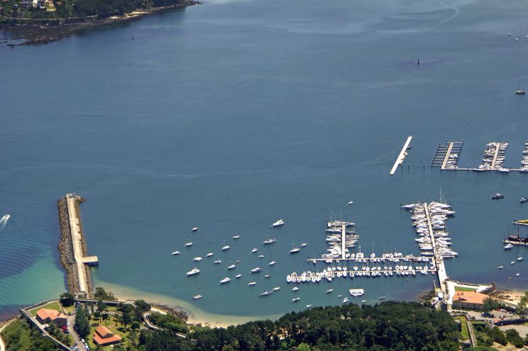 Monte Real Club de yates de Bayona Marina