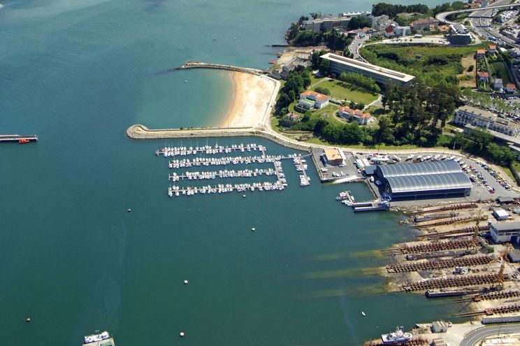 Club Marítimo de Oza O Puntal Marina