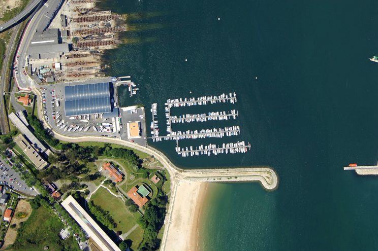 Club Marítimo de Oza O Puntal Marina