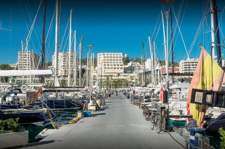 Pantalán del Mediterráneo Marina