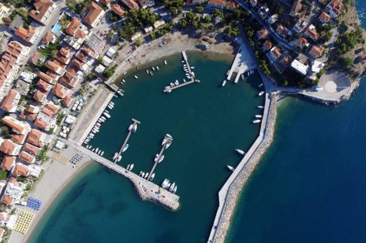 Astrous Marina Marina