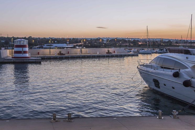 Cala Ponte Marina Marina