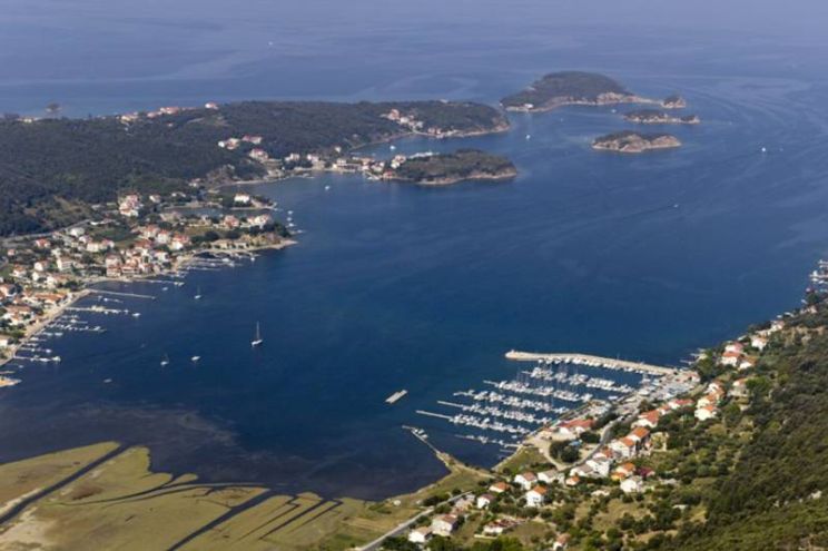 ACI Marina Supetarska Draga Marina