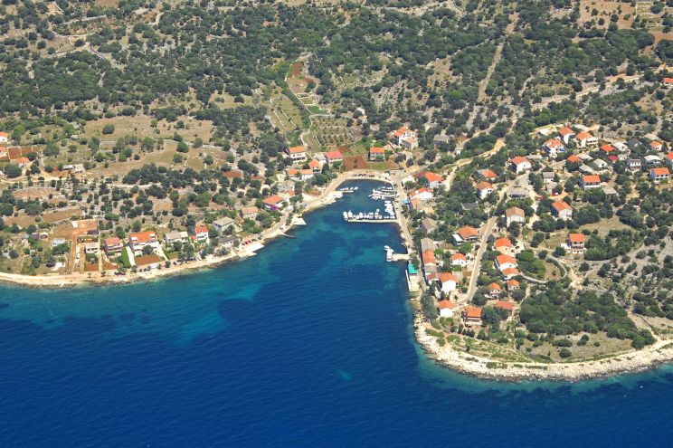 Tovarnele Marina Marina