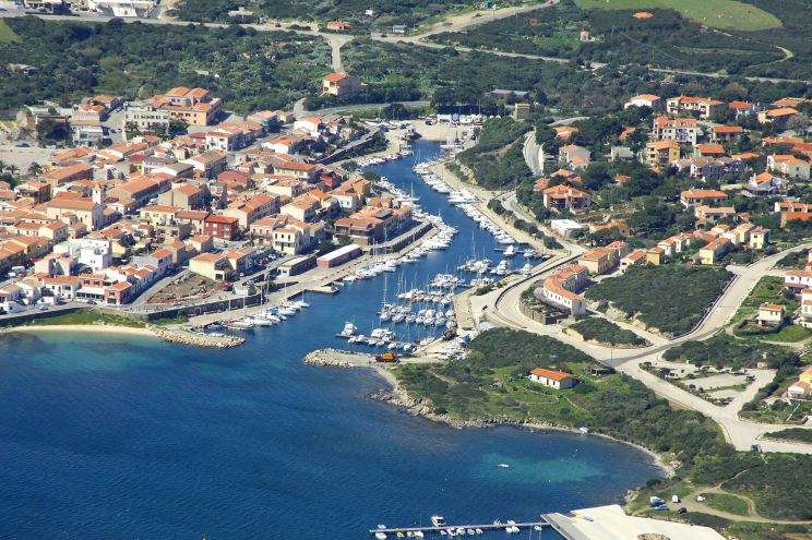 Porto Mannu Marina
