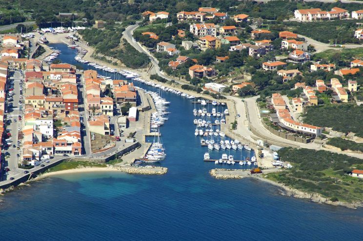 Porto Mannu Marina