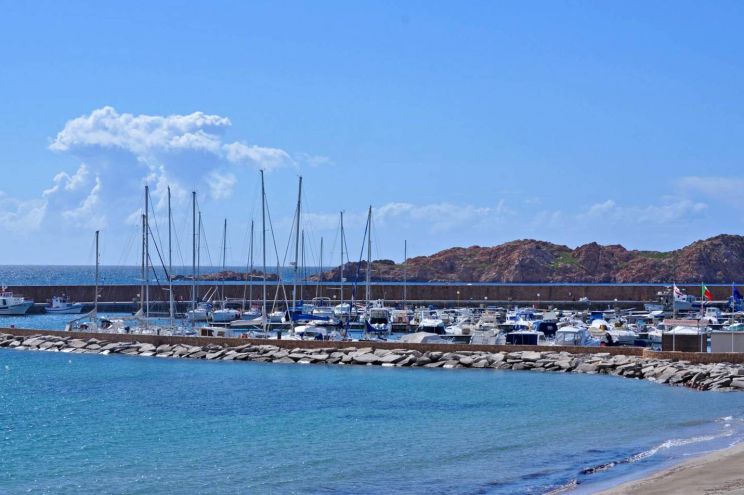 Marina Isola Rossa Marina