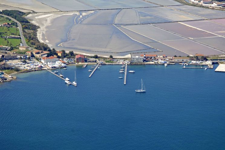 Service Yacht Carloforte Marina