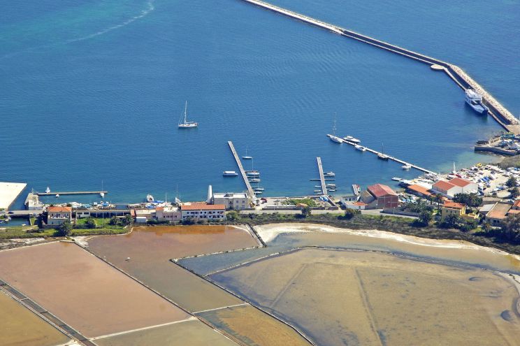 Service Yacht Carloforte Marina