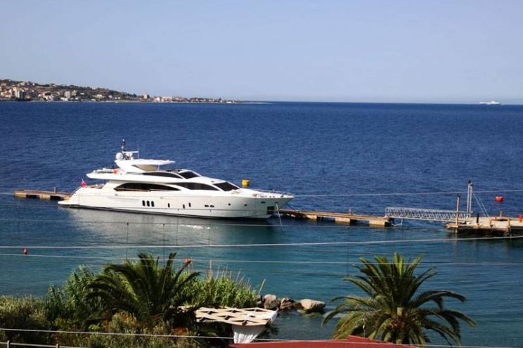 Marina di Porto Bolaro Marina