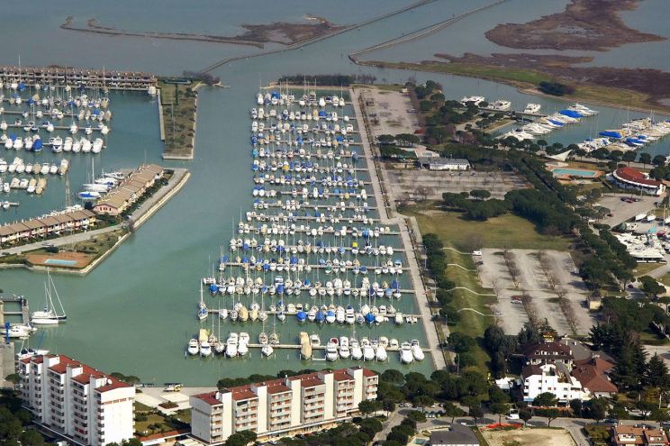 Marina Aprilia Marittima Marina