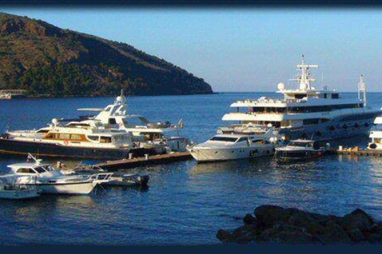 Yacht Harbour Lipari Marina