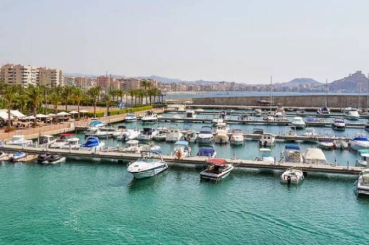 Puerto Deportivo Juan Montiel Marina