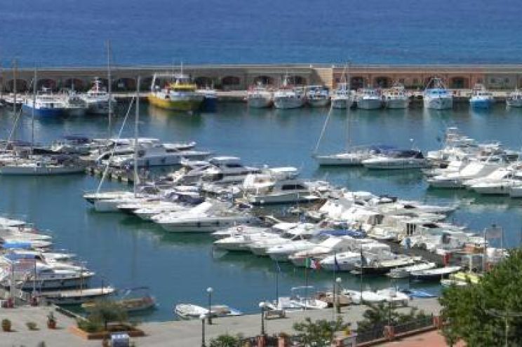 Porto Marina di Camerota Marina