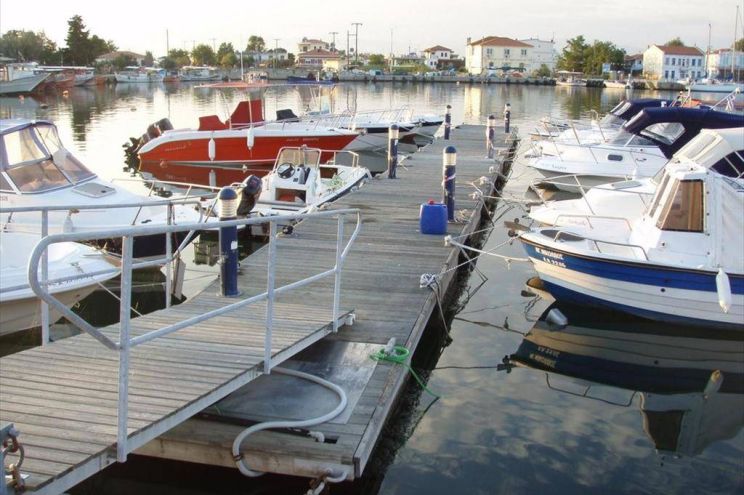 Tsoukas Marine Marina