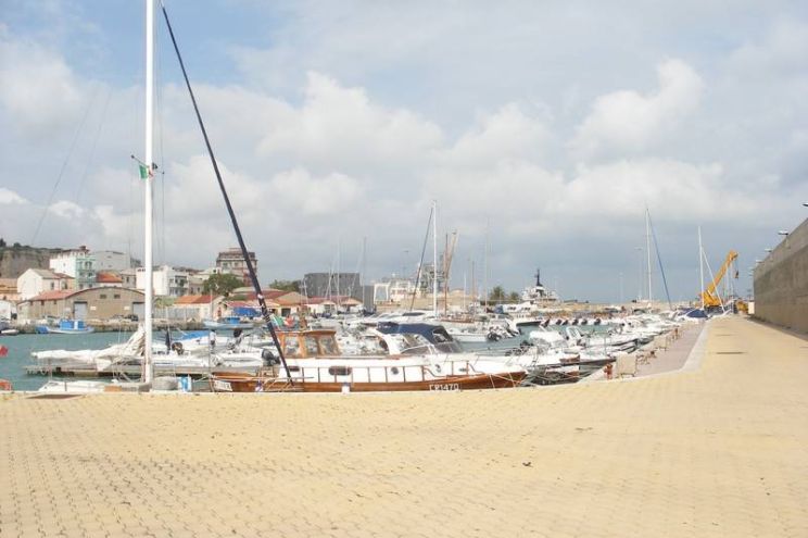 Nautica Tricoli Marina