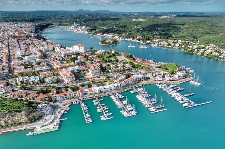 Club Maritimo Mahon Marina