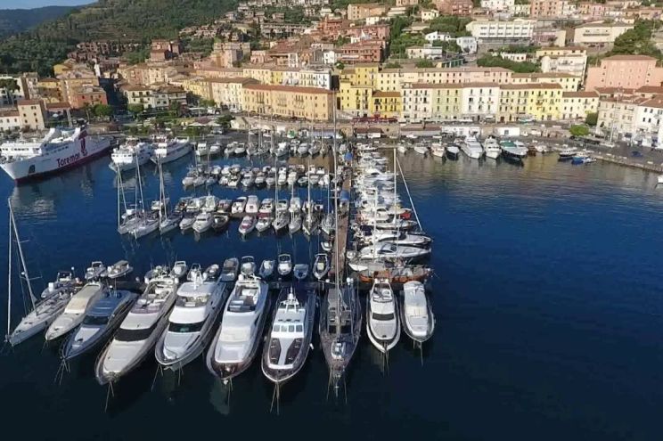 Porto Turistico Domiziano Marina