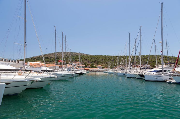 Cesme Marina Marina