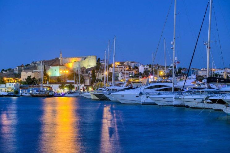 Cesme Marina Marina