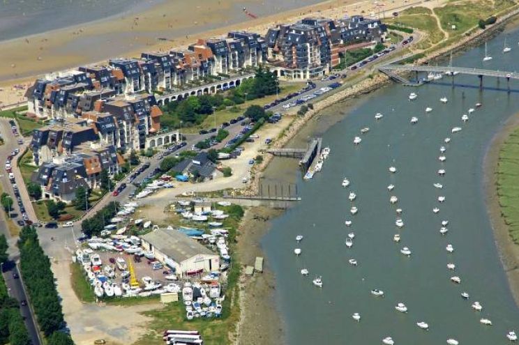 Cabourg Yacht Club Marina