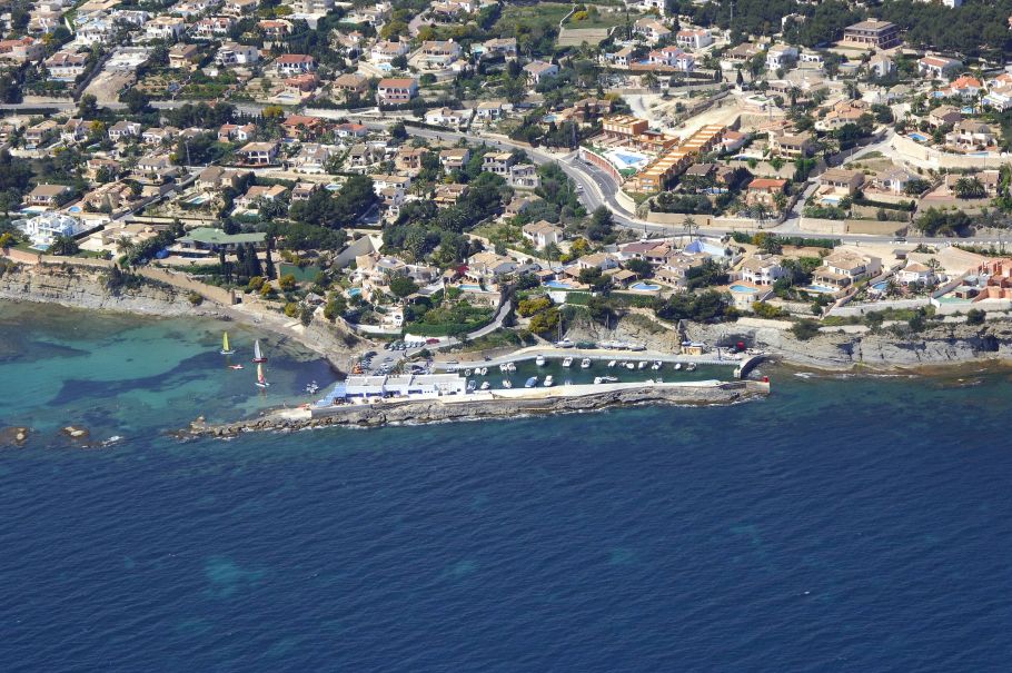 Puerto de las Basetas Marina