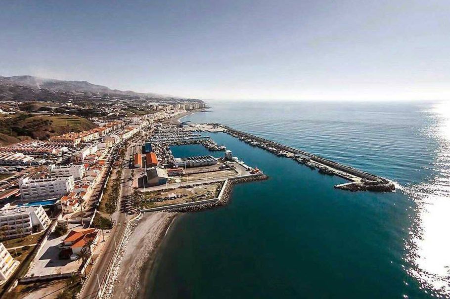 Puerto Deportivo de Caleta de Velez Marina