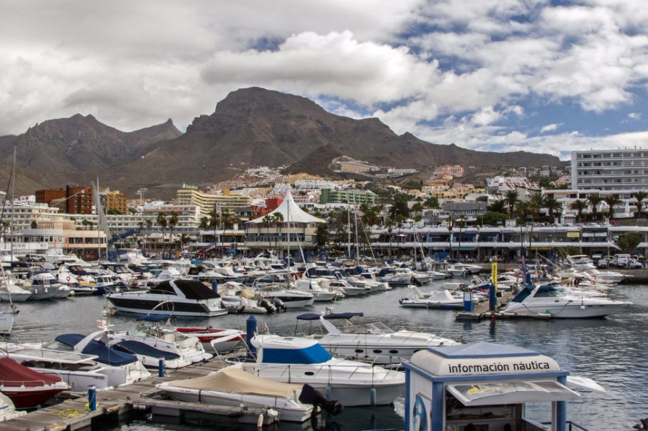 Club Náutico Puerto Colón de Adeje Marina