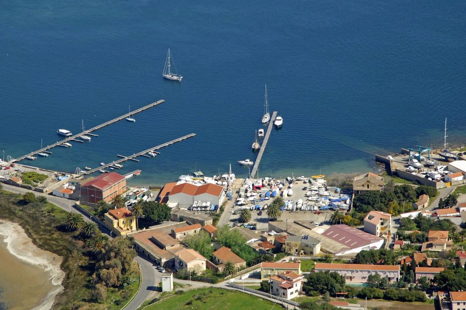 Service Yacht Carloforte Marina